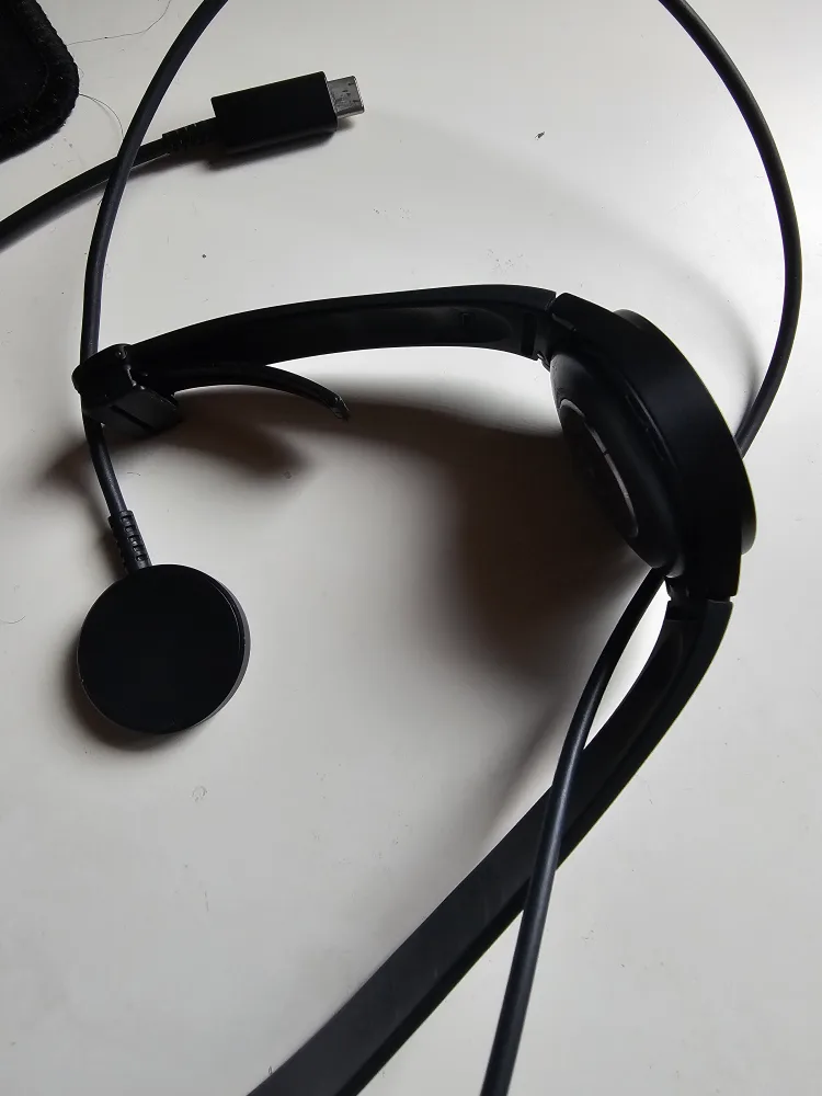 Samsung Galaxy Watch 5 pro - Black - NEW - 16GB image indicator(4)