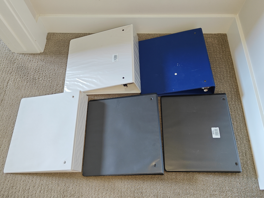 5 Binders - 2.5" & 1.5" & 1/2" Letter Size 8-1/2"x11" - photo 4