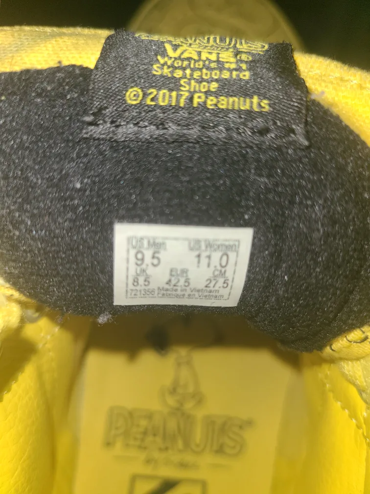 Vans x Peanuts Sk8-Hi Yellow US Men's 9.5 image indicator(4)