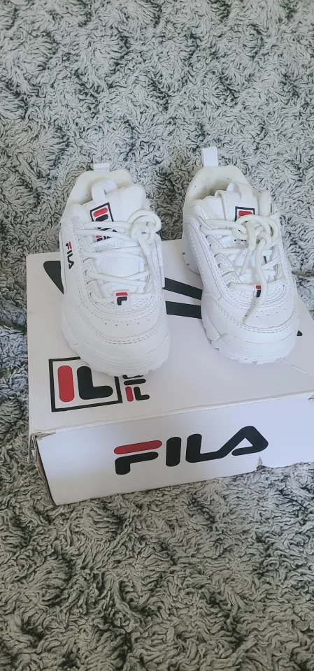 Fila Disruptor II - Size 8 image indicator(3)
