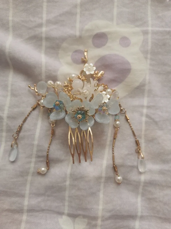 Handmade Chinese Floral Hair Comb with Pearl Accents thumbnail