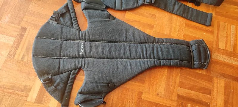 BabyBjörn Baby Carrier - Black image indicator(2)