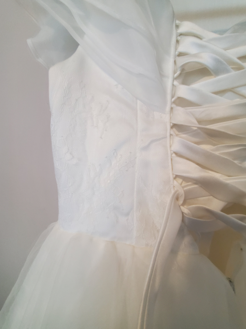 White Wedding Dress with Lace-up Back