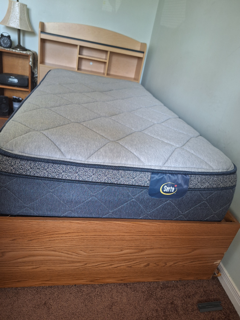 Twin Serta Mattress - photo 2