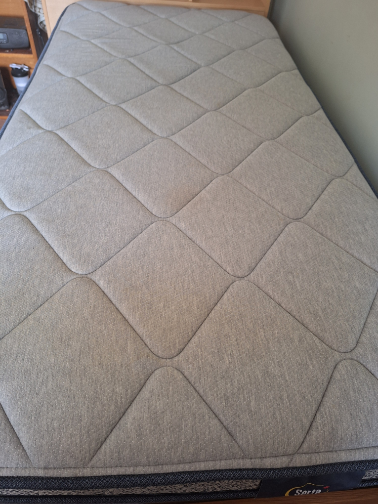 Twin Serta Mattress - photo 3