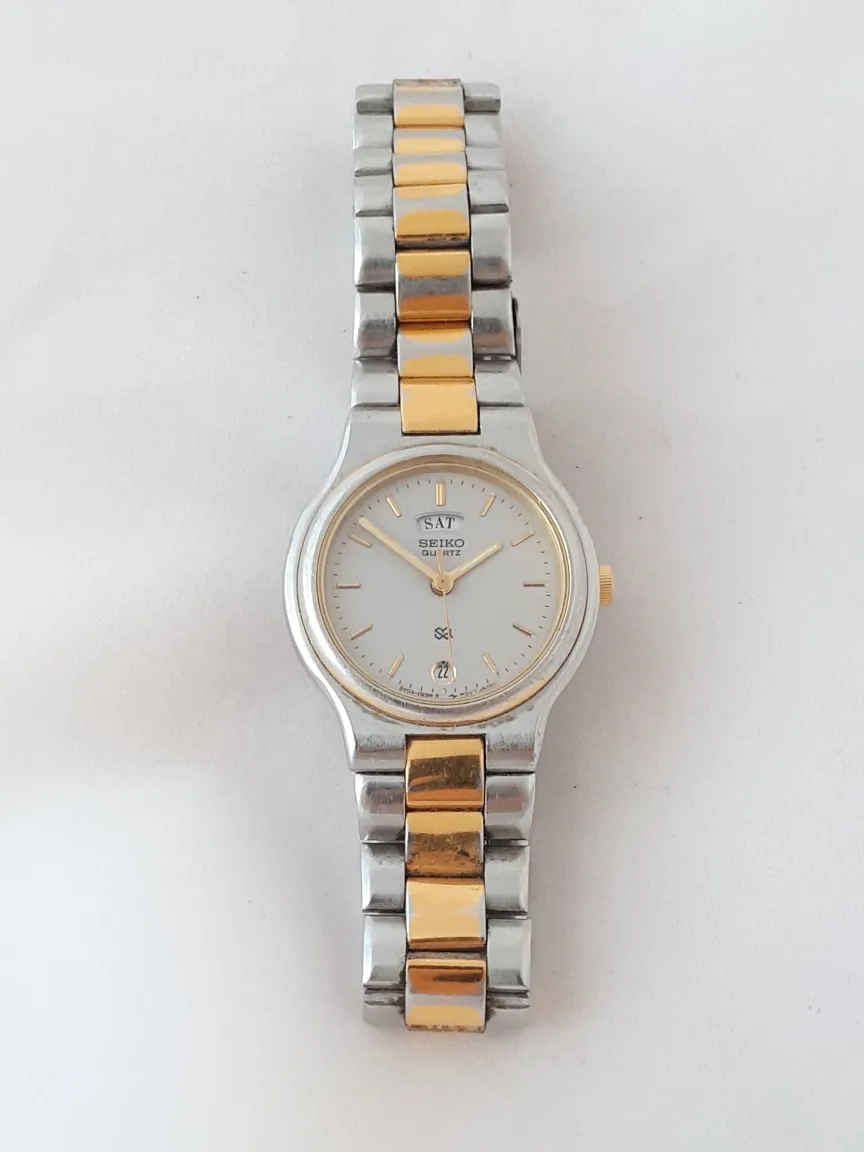 Seiko Woman's Watch (Vintage): Stainless Steel & Gold, Day/Date thumbnail