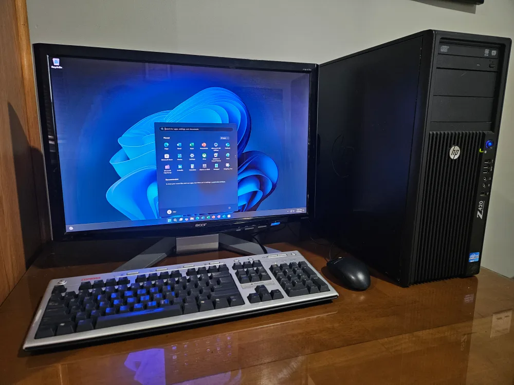 Windows 11 Pro HP Computer Set, 32GB RAM, Xeon Octa-Core thumbnail