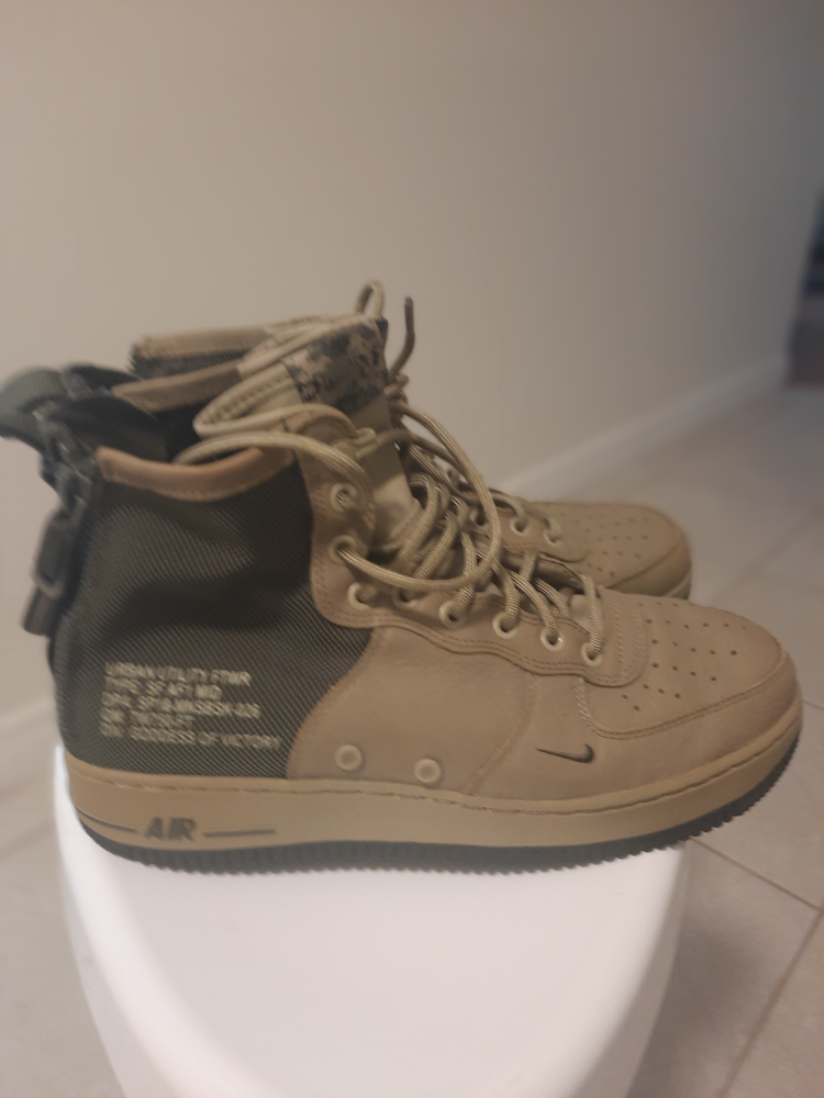 Nike Air Force 1 Utility High Top