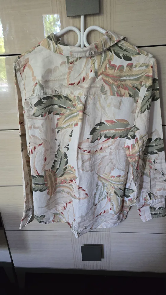 Long Sleeve Linen Button Up image indicator(2)