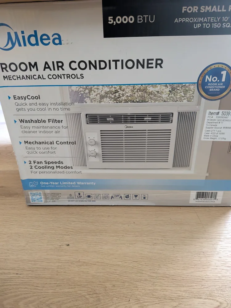 Midea 5,000 BTU Room Air Conditioner - Like New! thumbnail