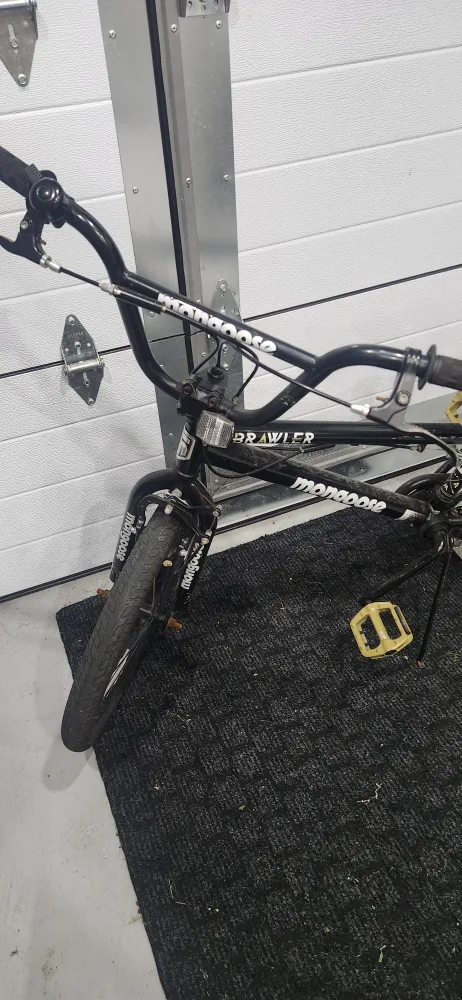Mongoose Brawler BMX Bike image indicator(2)