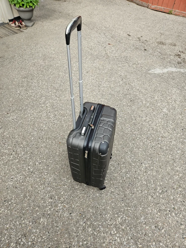 Nicole Miller New York Luggage thumbnail