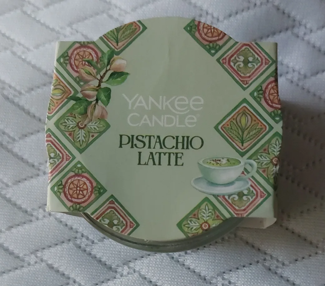 Yankee Candle Pistachio Latte image indicator(2)