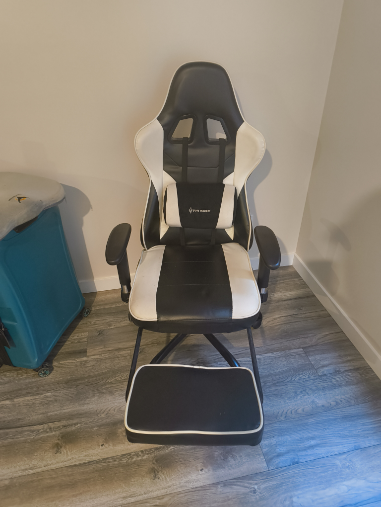Von Racer Gaming Chair - Black & White - photo 2