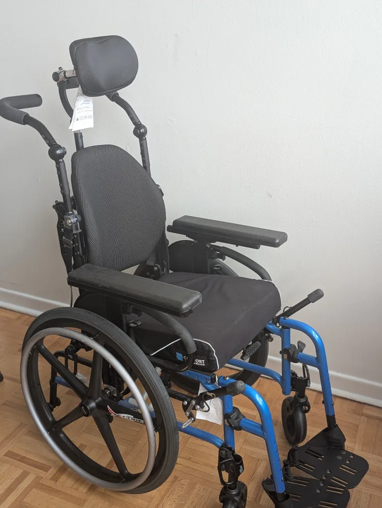 Zippie Xscape Wheelchair and kids small size Zimmer's/splints image indicator(7)