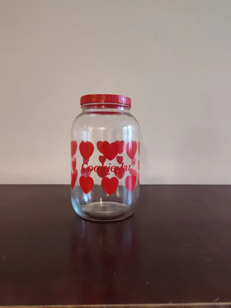 🥕 FREE Cookie Jar with Red Hearts thumbnail