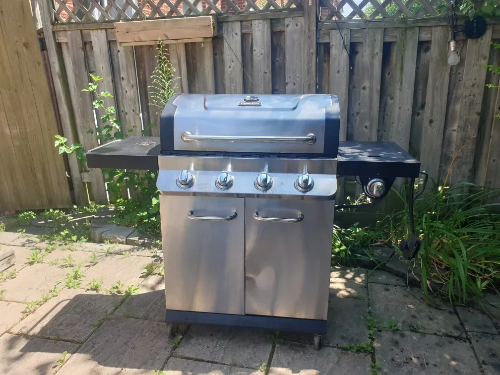Dyna-Glo 4-Burner Propane Gas Grill thumbnail