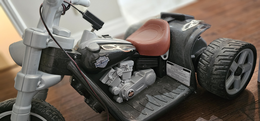 Fisher-Price Harley Davidson Ride On Kids Motorcycle - photo 3