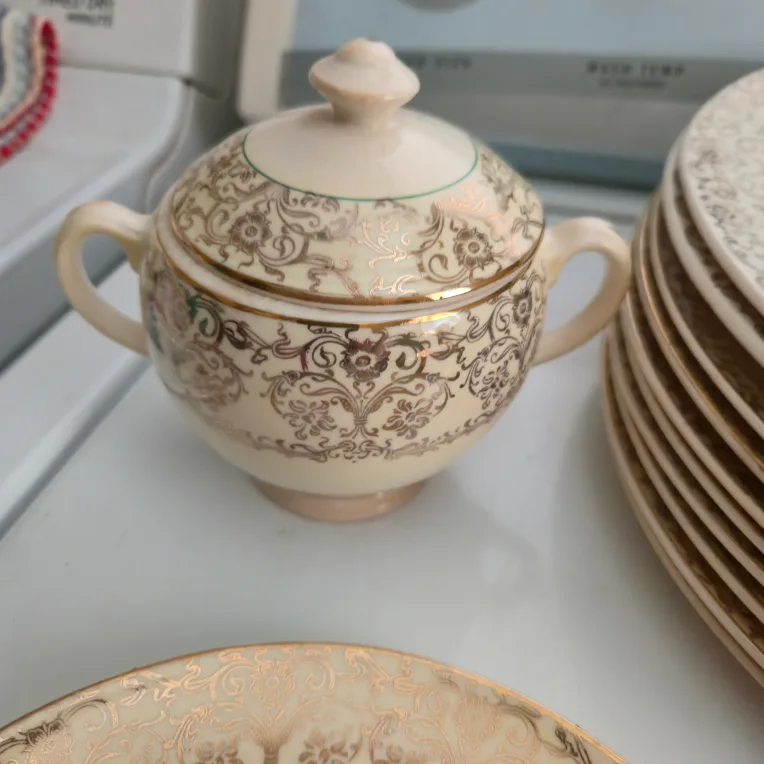 Antique China Set image indicator(4)