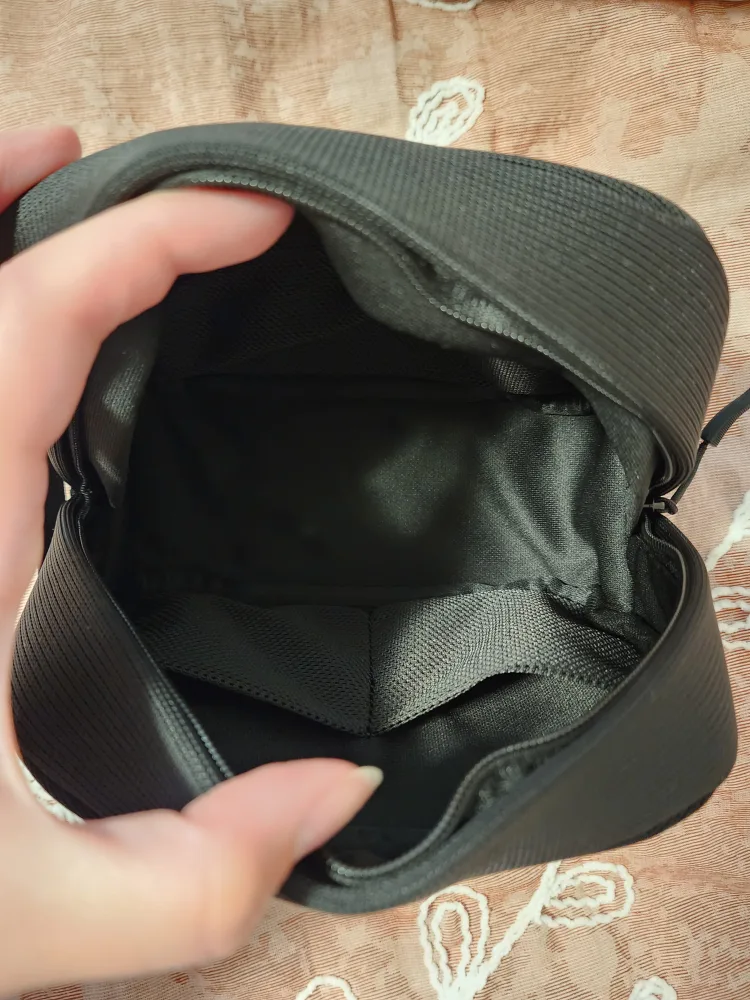 Brand New Beats Studio Pro Bluetooth Headphones image indicator(9)