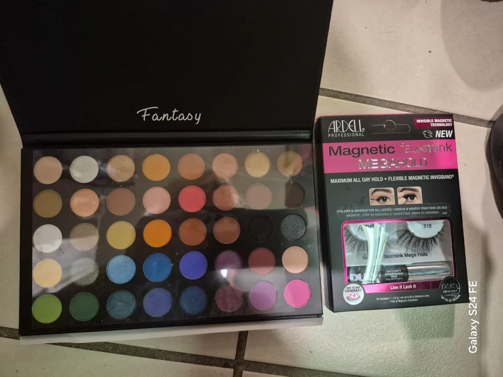 Fantasy Eyeshadow Palette & Ardell Magnetic Lashes thumbnail