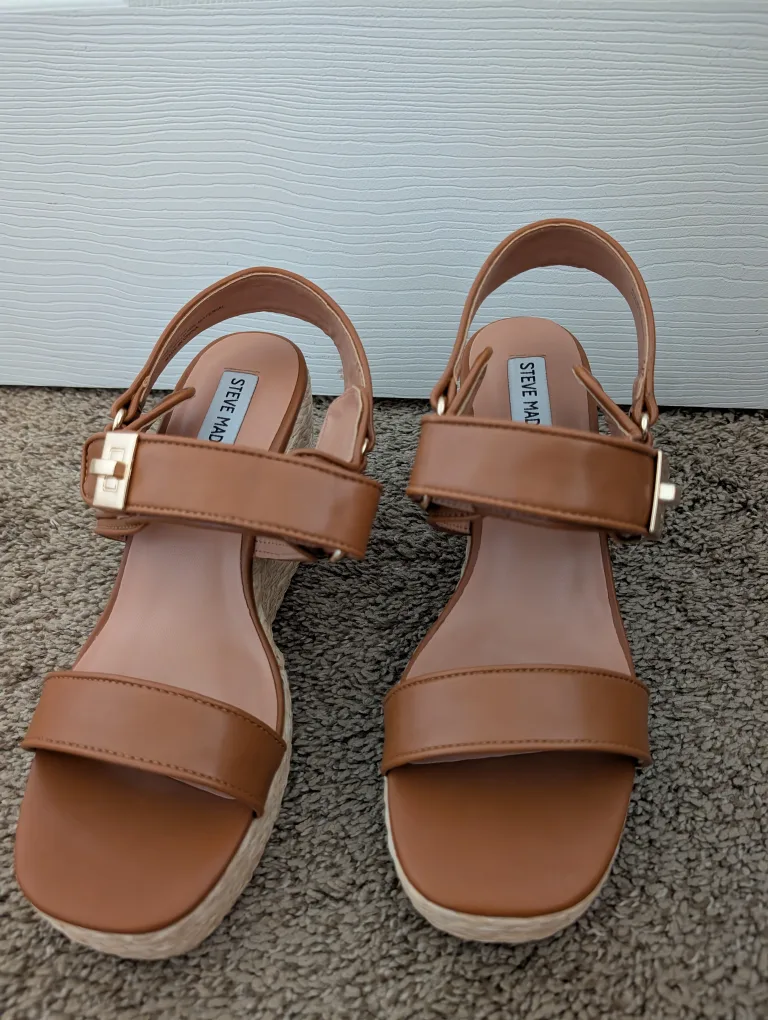 Steve Madden Ankle strap wedge sandal image indicator(6)