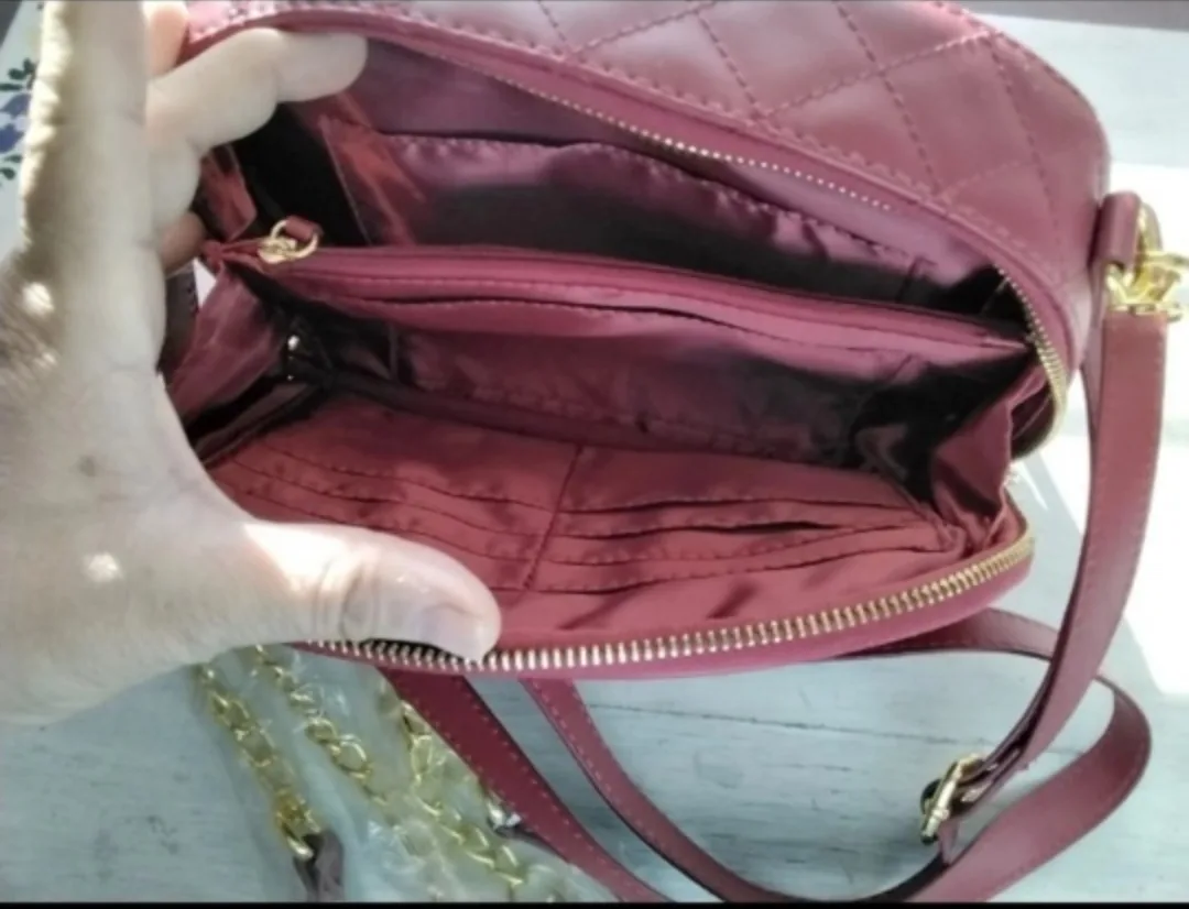 NEW! JOY & IMAN BURGUNDY LEATHER CROSSBODY BAG image indicator(5)