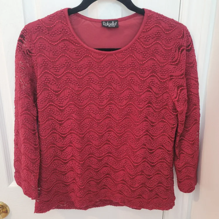 Women Clothes L/XL ($5 & Up) image indicator(4)