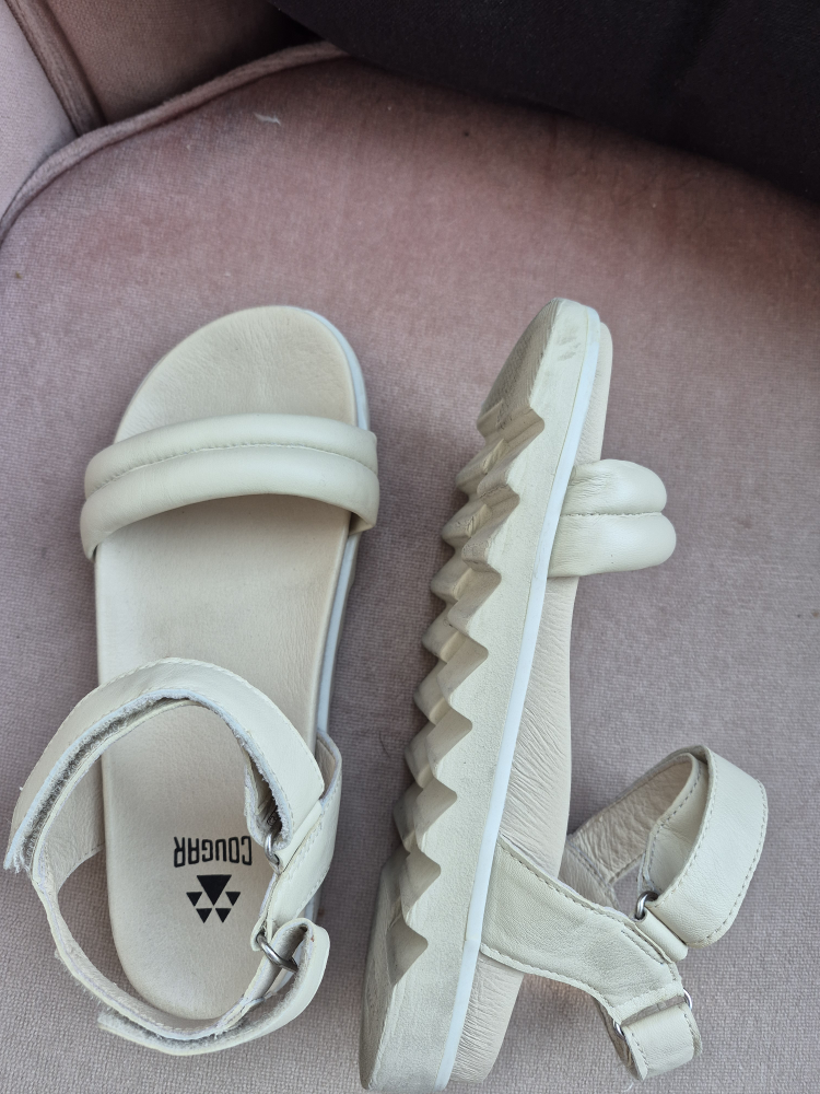 Cougar leather Sandals - Size 8M - photo 2