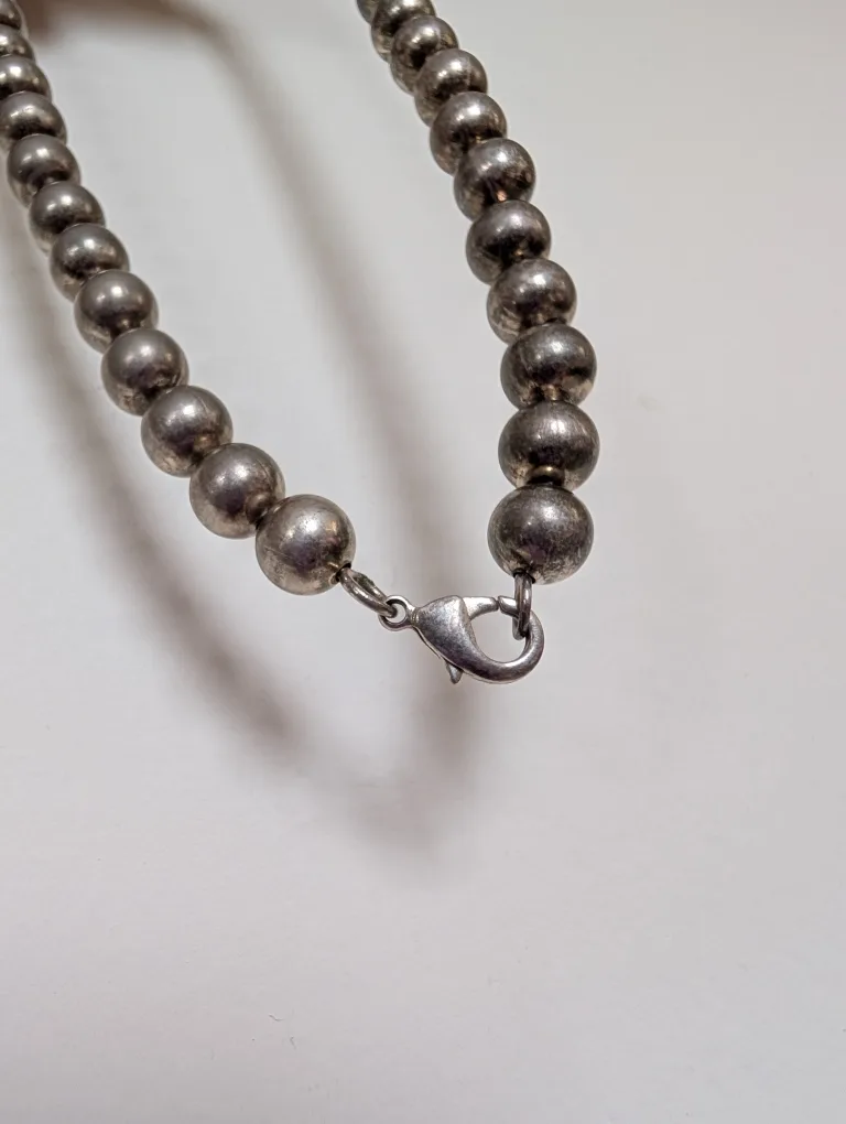 Silver Tone Necklace image indicator(4)