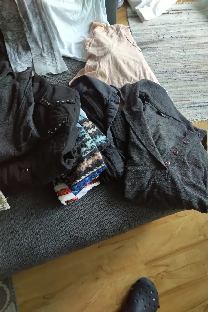 Mixed Clothing Lot - Oro, AC/DC, More! image indicator(9)