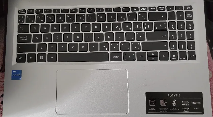 Acer Aspire 3 15 Laptop image indicator(6)