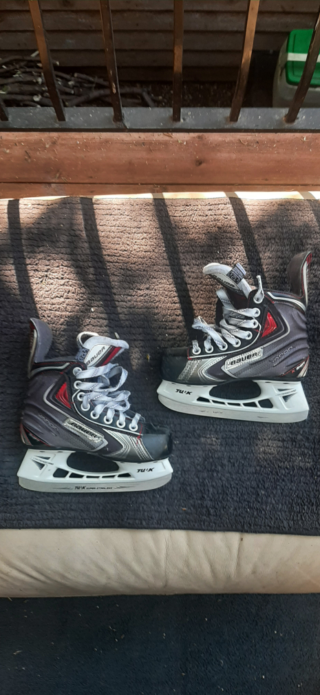 Bauer Vapor X500 Ice Skates
