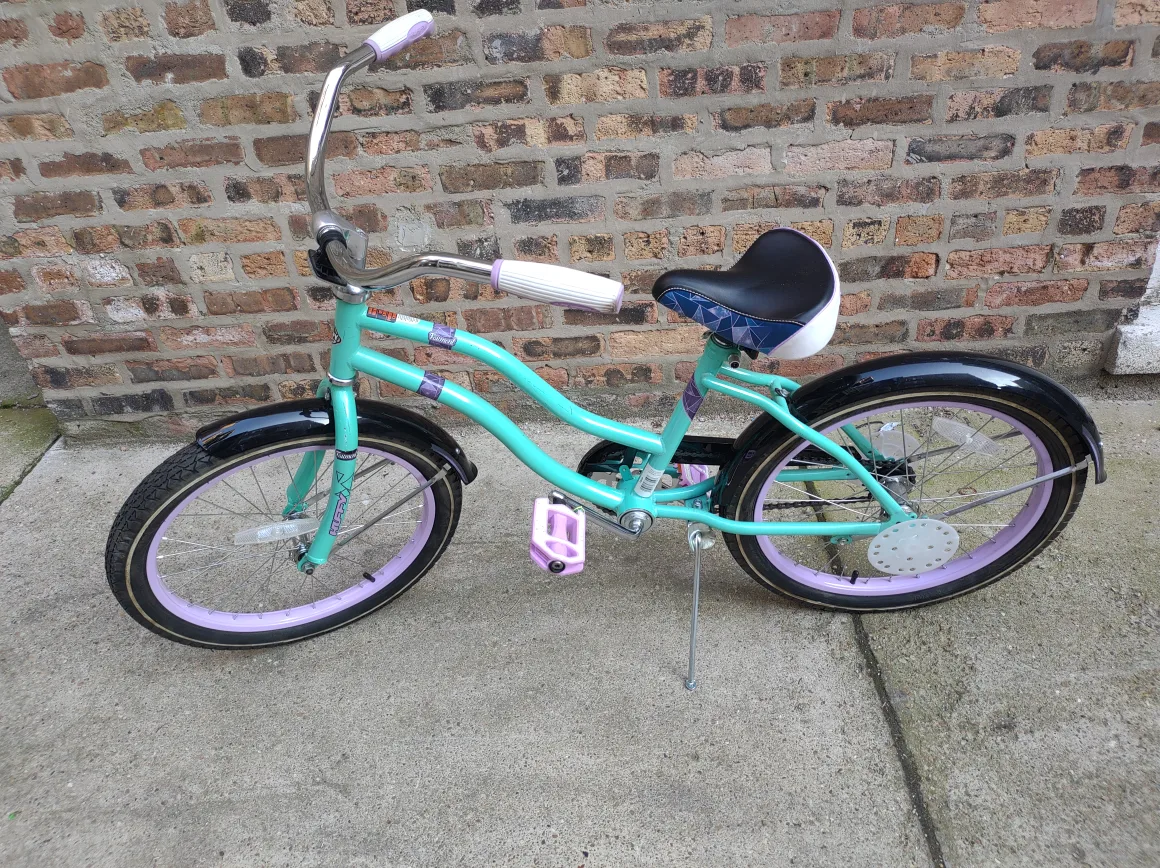 Huffy Girls Bike, 20 inch wheels thumbnail