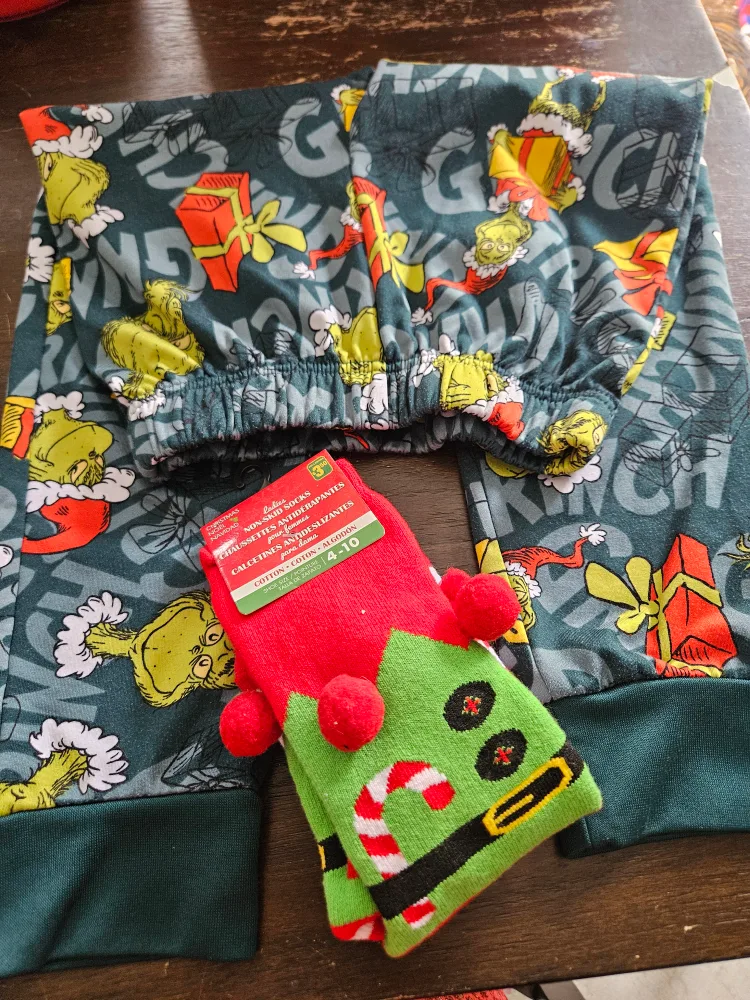 Dr. Seuss The Grinch Pajama - Size 6 and socks thumbnail