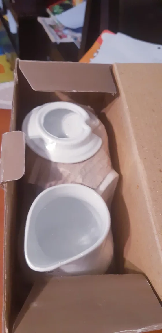 Verdoni Design Creamer & Sugar Set - New in Box! thumbnail