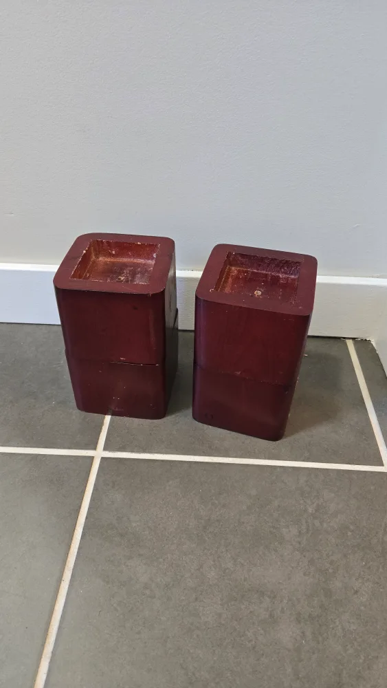 Stackable Wood Bed Lifters - Mahogany Finish image indicator(4)
