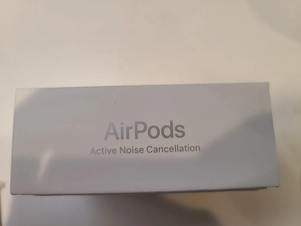 Brand New Apple Airpods Air Pods 4 w Active Noise Cancellation thumbnail