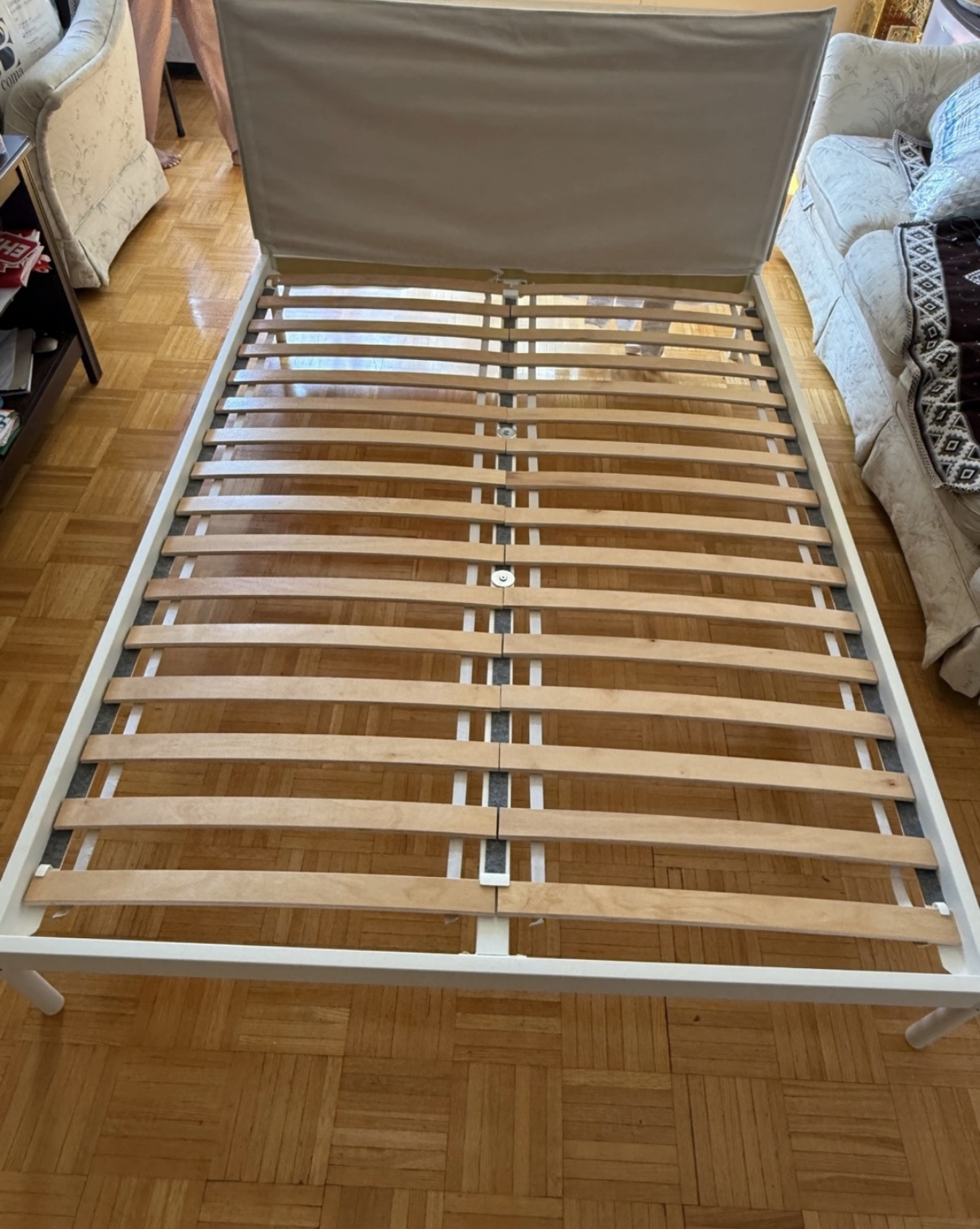 IKEA Bed Frame, White, Queen Size （pick up ASAP) - photo 3
