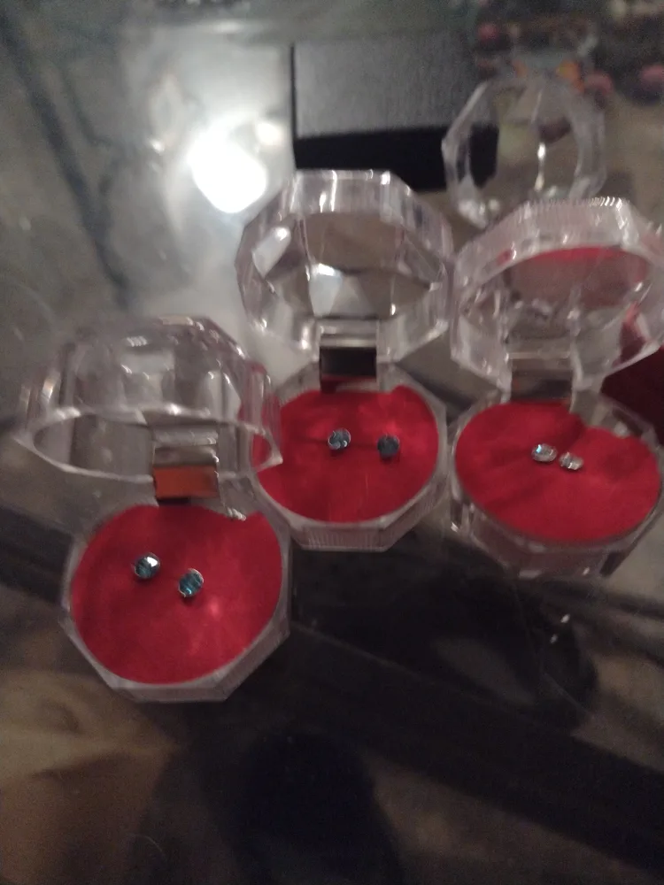 Stud Earrings with Rhinestones thumbnail