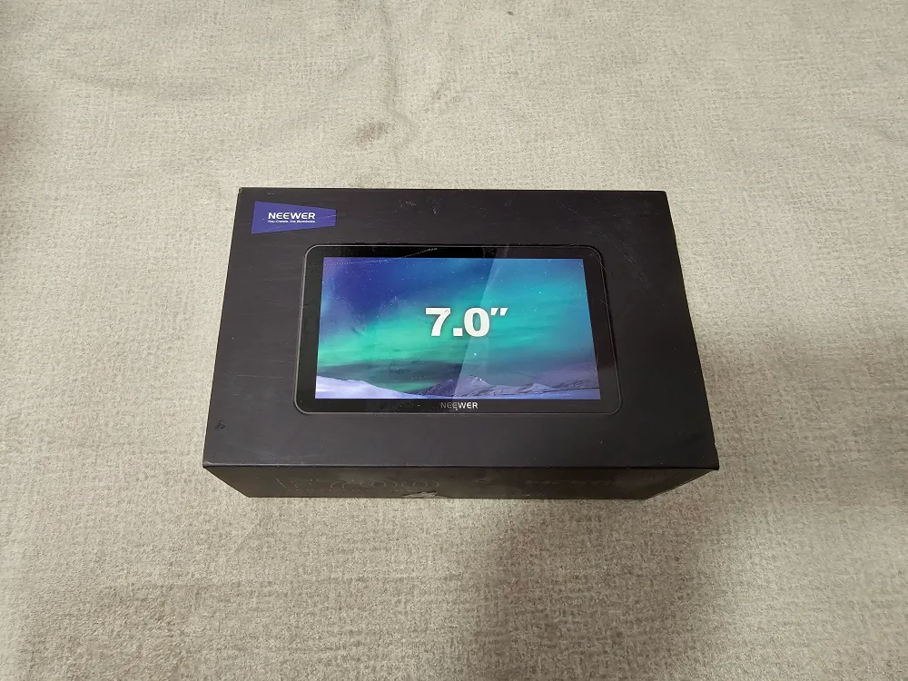 NEEWER F700 7" Camera Field Monitor - New! thumbnail
