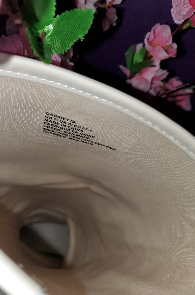 Cassietta off-white/light grey knee high boots -- Size 7 image indicator(10)