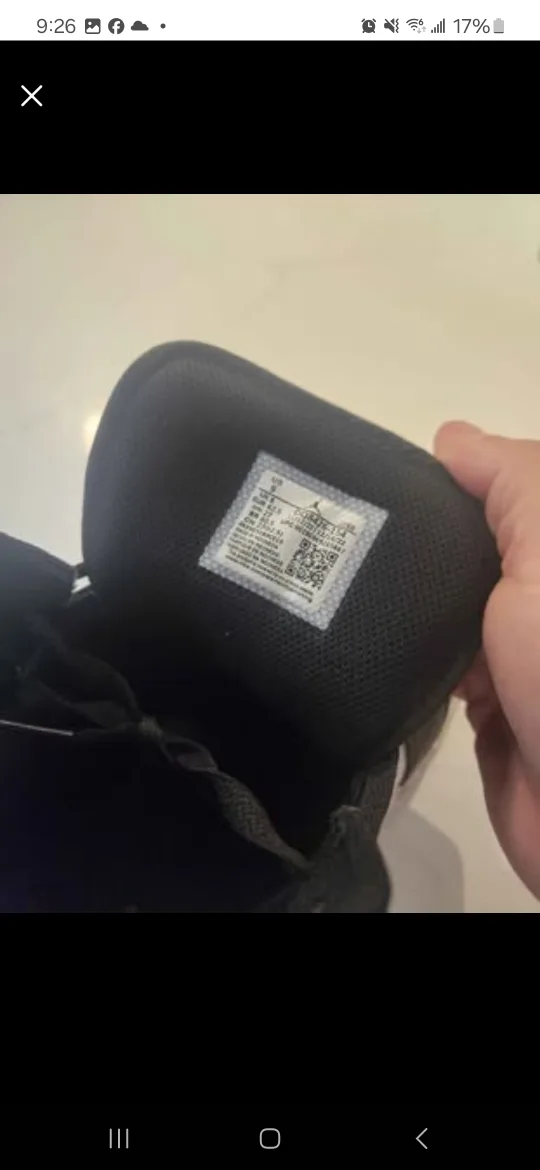 Air Jordan 1 Mid, size 9 mens image indicator(6)