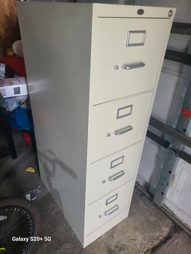 Office Depot Filing Cabinet - 4 Drawer thumbnail