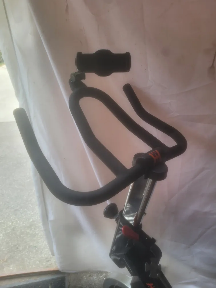 Women's Health/Men's Health Exercise Spin Bike image indicator(6)