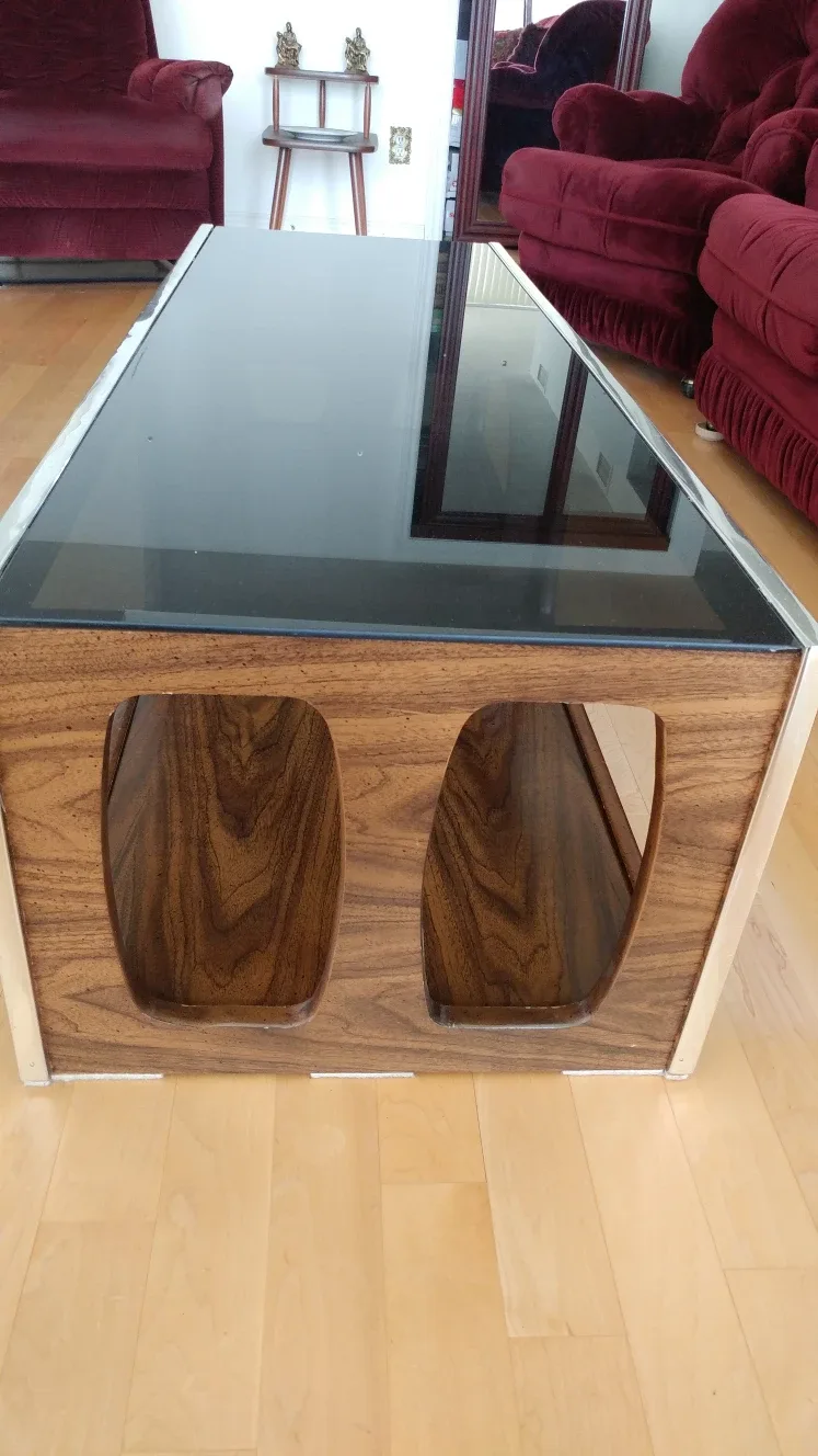 Mid-Century Modern Coffee Table image indicator(2)