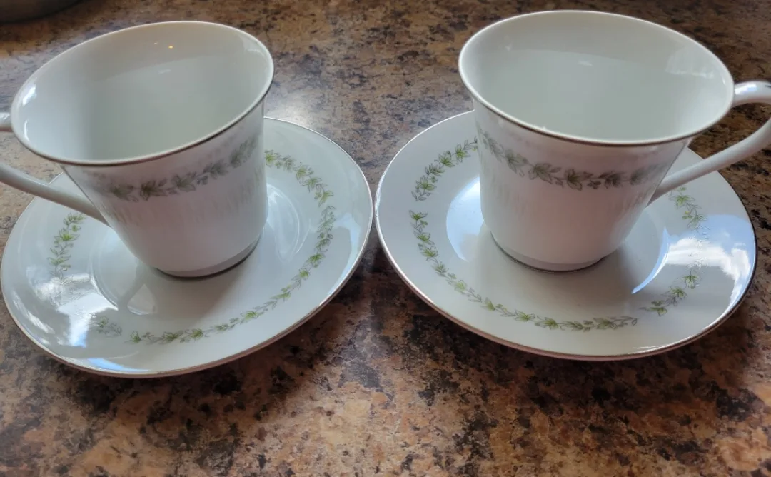 Towne House Justine Fine China Cup and Saucer Set🇨🇦 thumbnail