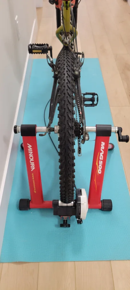 Mountain Bike with Minoura MAG-500 Trainer image indicator(5)