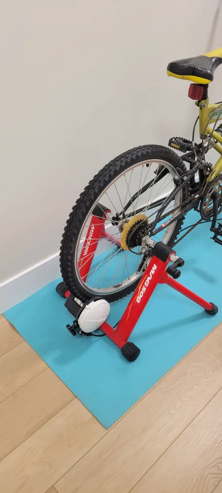 Mountain Bike with Minoura MAG-500 Trainer image indicator(6)