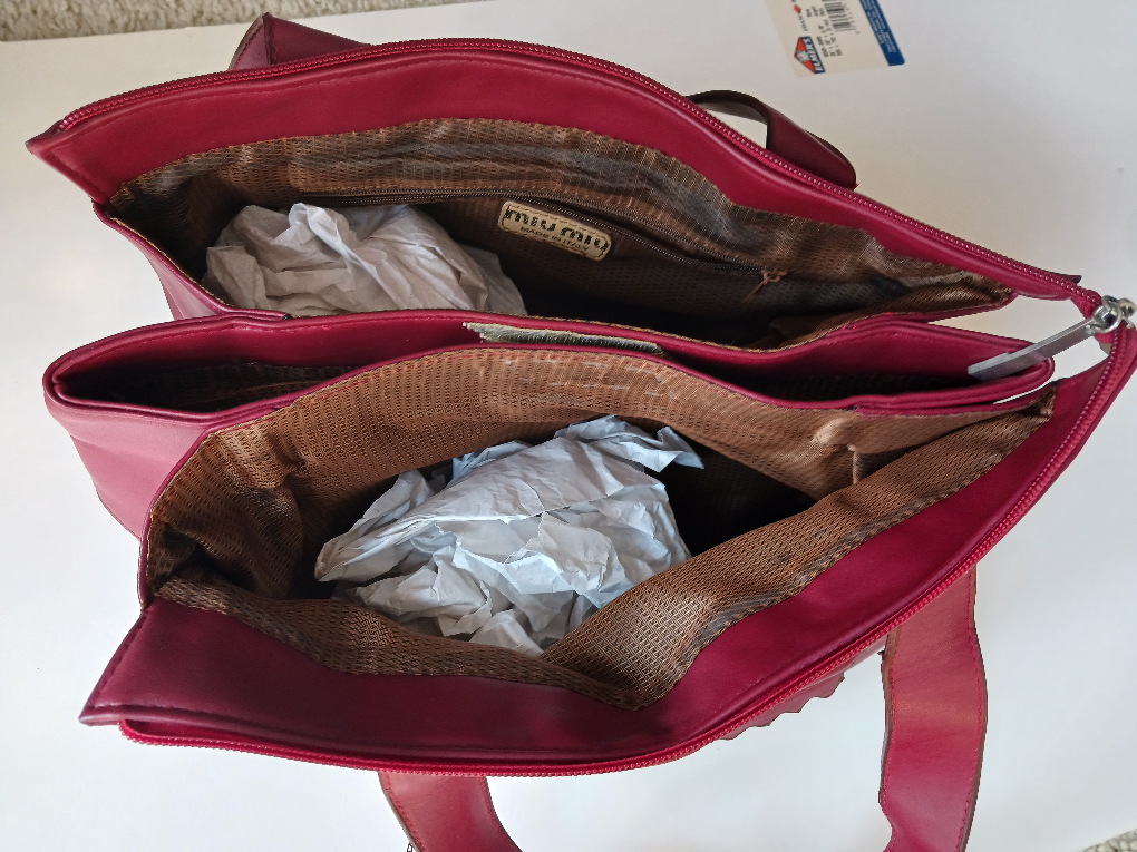 Miu Miu Burgundy Leather Tote Bag - photo 3